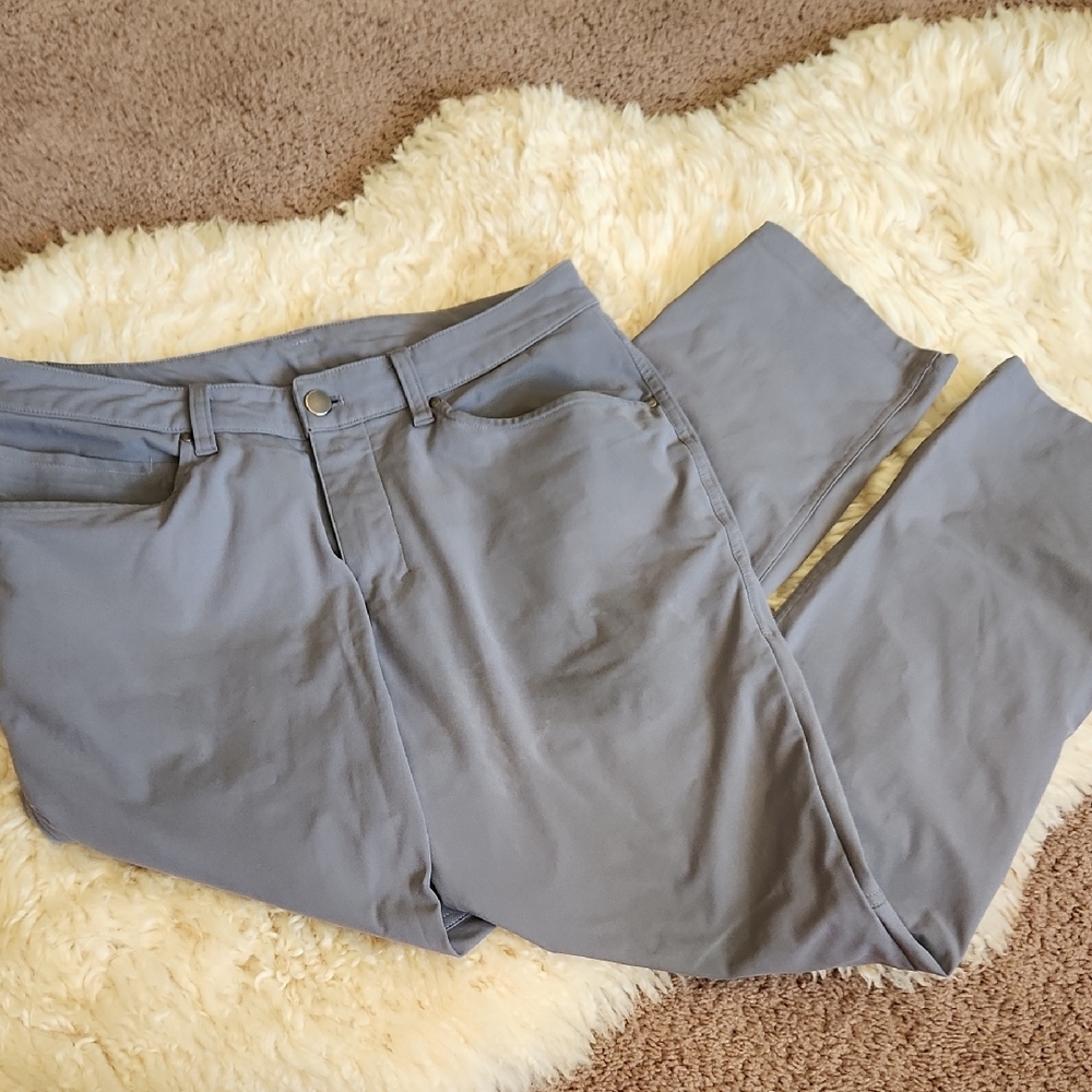 Lululemon ABC pant Size 31 Grey